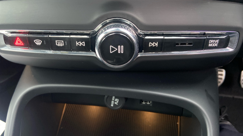 Volvo Xc40 1.5 T3 R DESIGN 5dr Petrol Estate